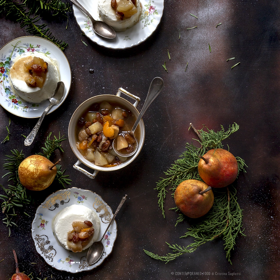 Immagine: Budino di yogurt al cocco con salsa di pere e uvetta al Rum, cannella e agrumi