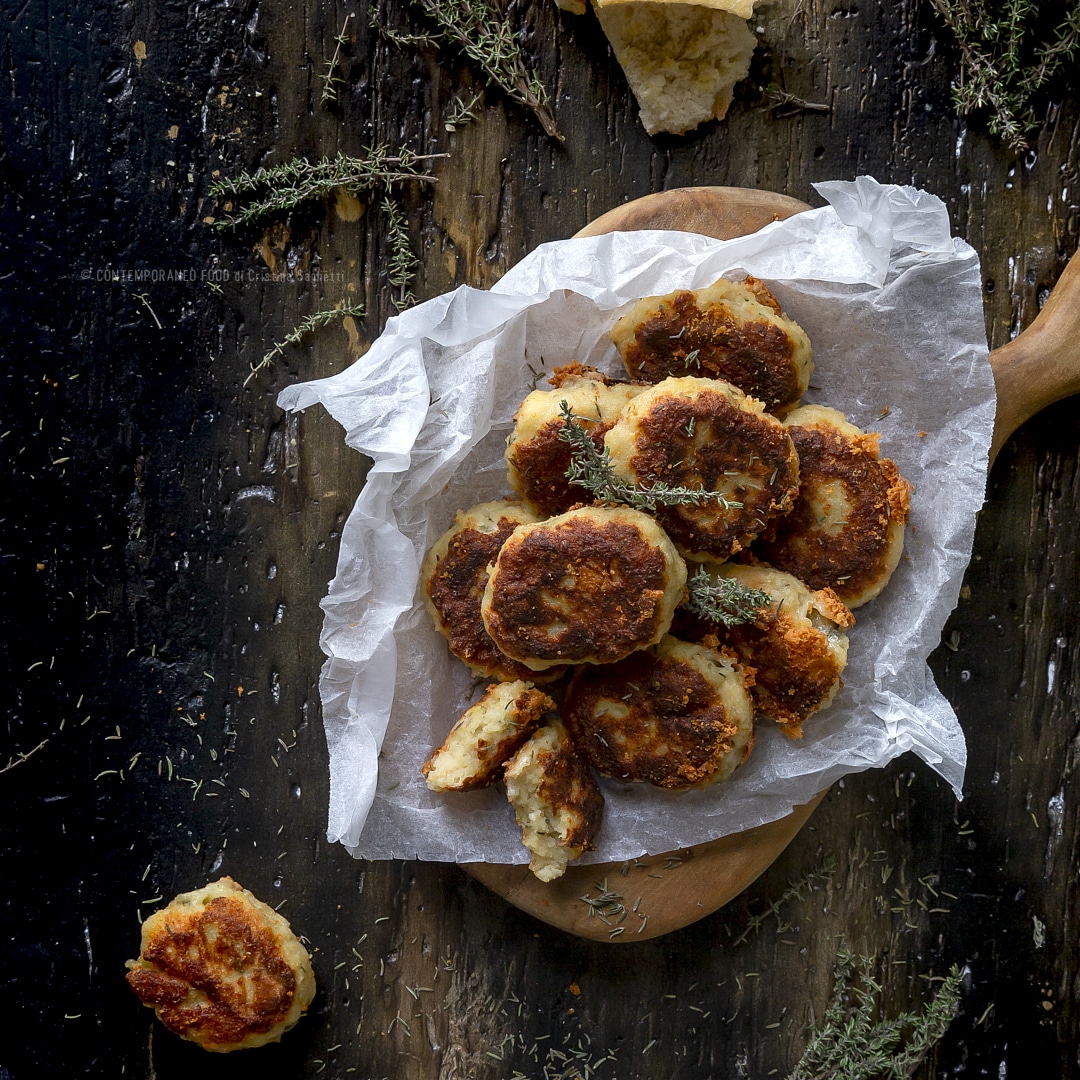 Immagine: Crocchette di pane timo e pecorino