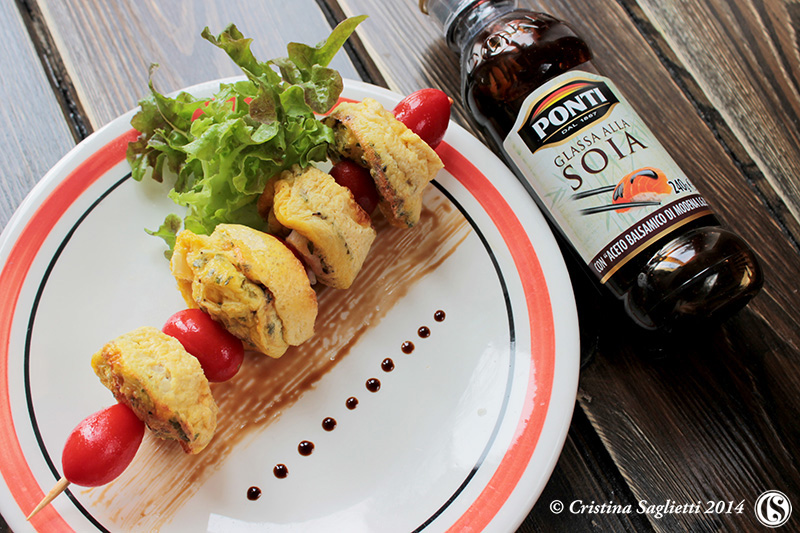 Immagine: Gli Spumoncini – uova, latte e cipolla rossa di Tropea per le frittatine al forno e la Glassa Ponti alla salsa di soia –