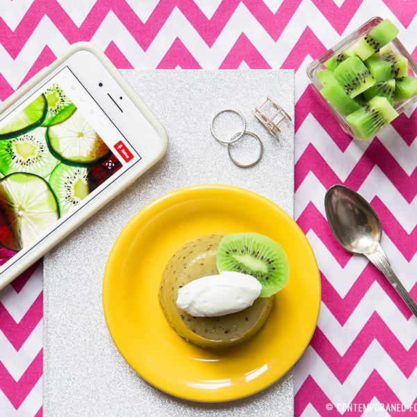 Immagine: Budino al kiwi con yogurt greco al latte di mandorla