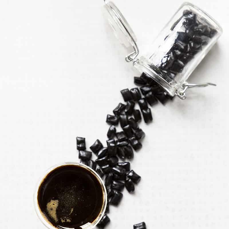 liquore-alla-liquirizia-ricetta-facile-veloce-contemporaneo-food