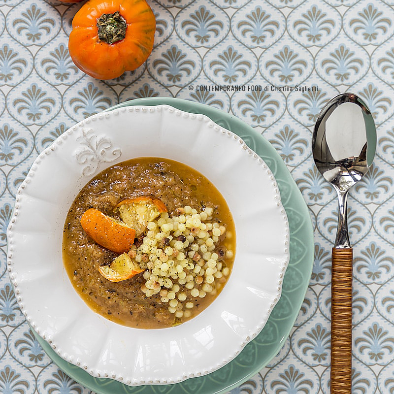 Immagine: Minestra di melanzane rosse della Rotonda affumicate con fregola