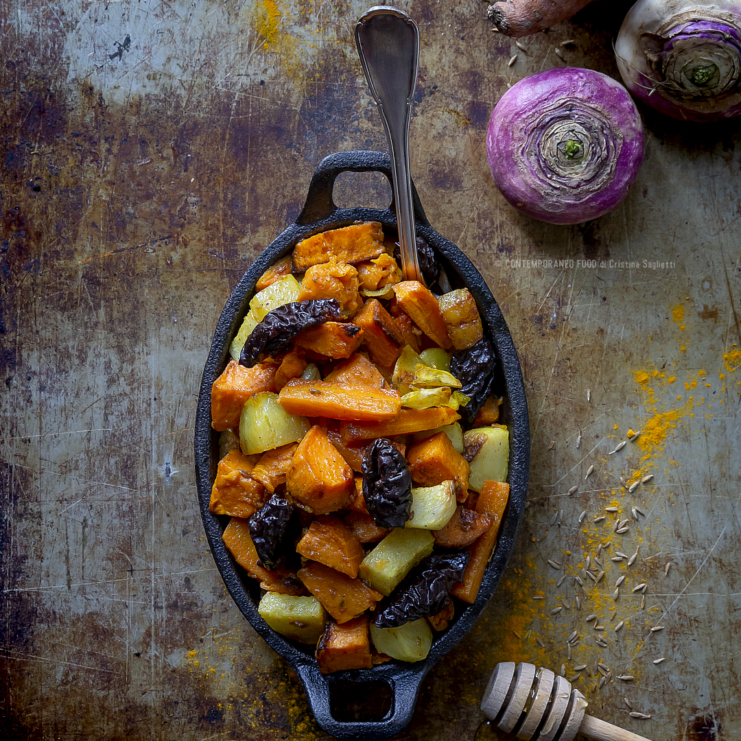 Immagine: Verdure al forno con spezie, miele e prugne