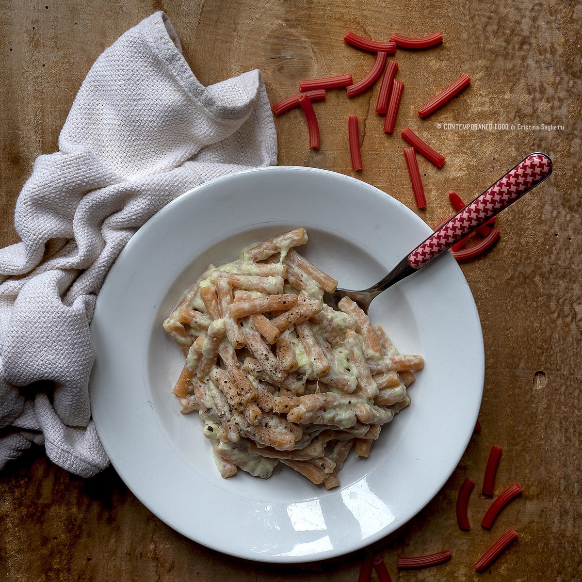 Immagine: I sedanini alla farina di lenticchie rosse di Felicia con crema di porri arrosto