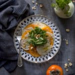 cachi-mela-in-insalata-con-finocchi-rucola-nocciole-ricetta-vegetariana-facile-contorno-veloce-miele-contemporaneo-food