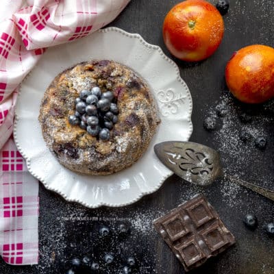 bundt-cake-cioccolato-arancia-mirtilli-merenda-ricetta-dolce-facile-contemporaneo-food