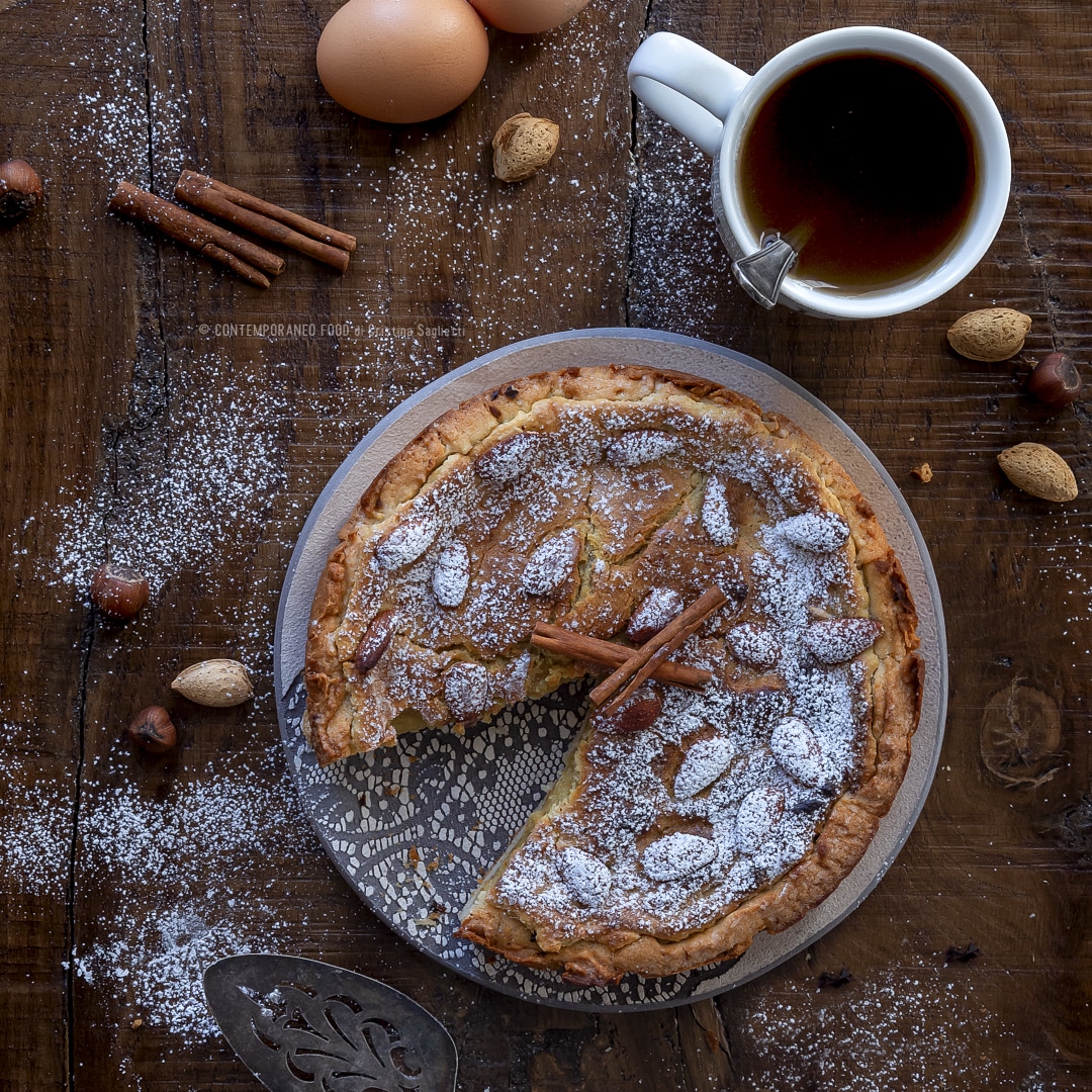 Immagine: Crostata con frolla alla cannella e crema alle nocciole e mandorle