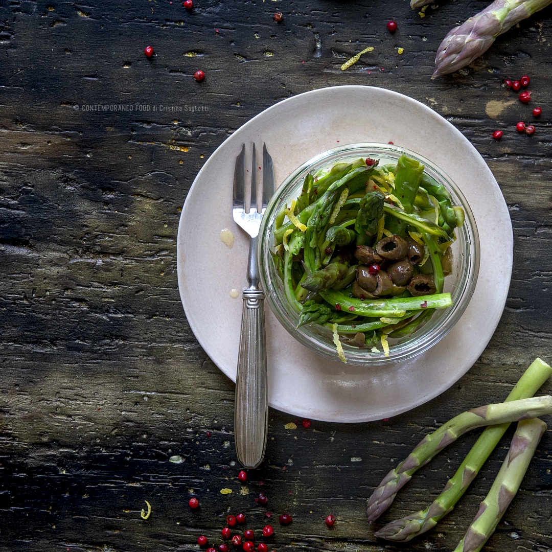 Immagine: Asparagi marinati su crema di stracchino