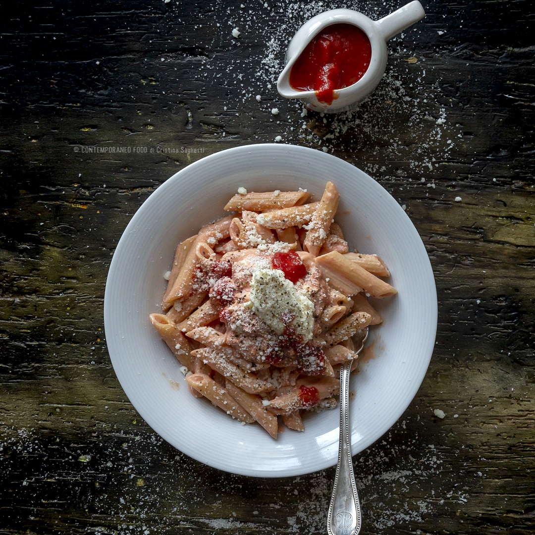 Immagine: Pasta al mascarpone, passata di pomodoro e parmigiano