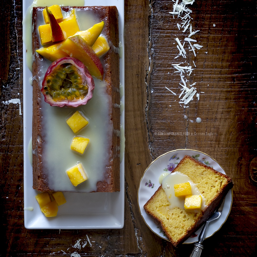 Immagine: Torta al mango e frutto della passione con ganache al cioccolato bianco e Rum
