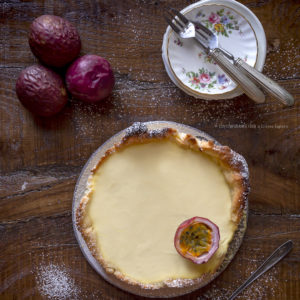 crostata-con-panna-cotta-al-frutto-della-passione-ricetta-facile-dolce-facile-estivo-contemporaneo-food
