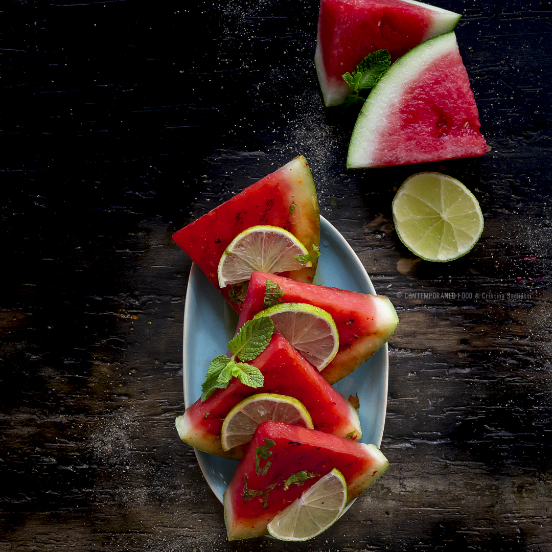 Immagine: Anguria grigliata con citronette al lime, miele, menta e peperoncino
