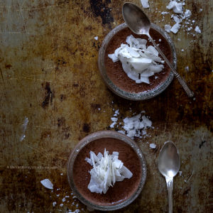 budino-di-cocco-e-cacao-con-latte-di-cocco-dolce-facile-veloce-estivo-contemporaneo-food