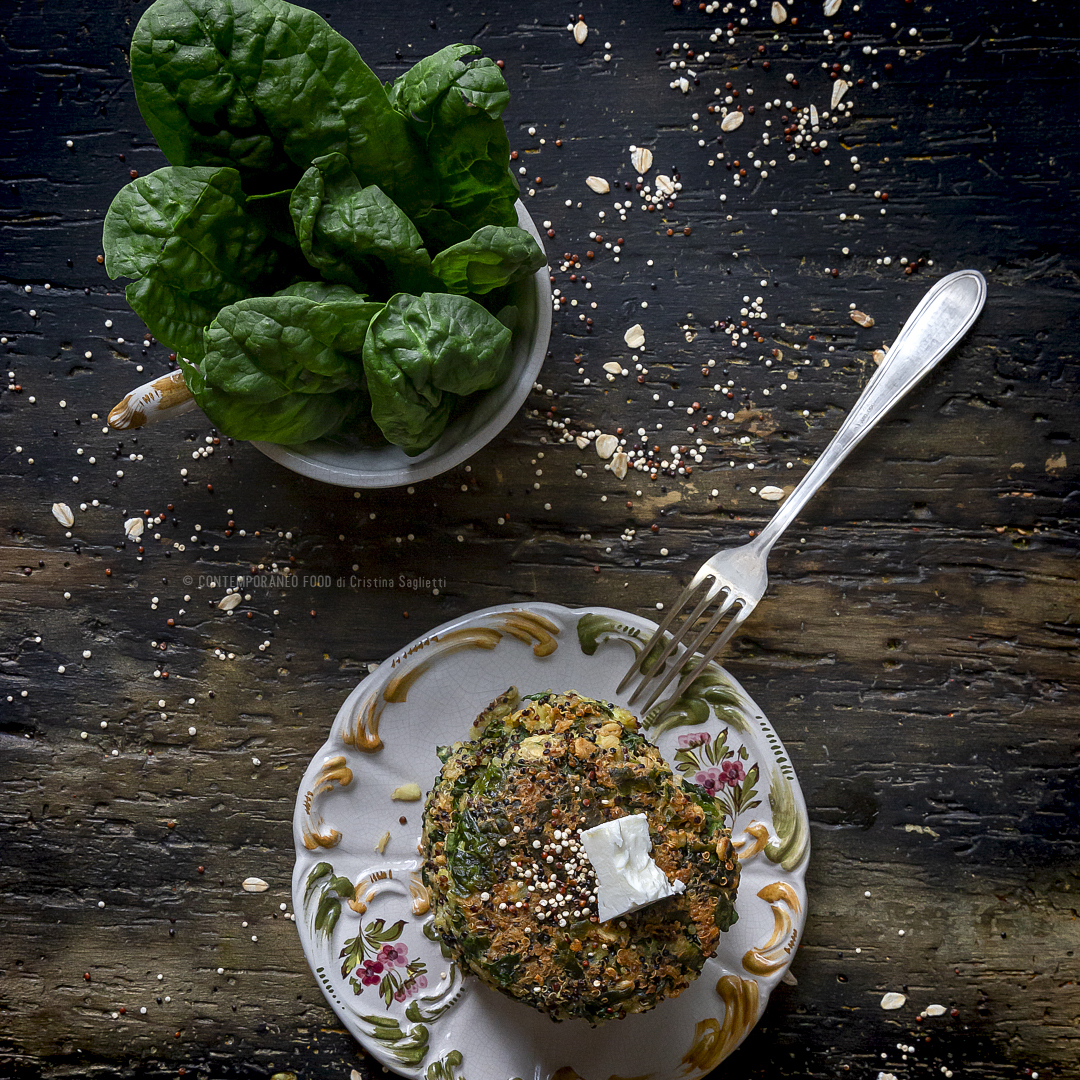 Immagine: Burger di quinoa con feta, spinaci e fiocchi d’avena