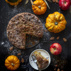 torta-sofficissima-alla zucca-con-mele-e-mandorlato-alla-vaniglia-dolce-facile-merenda-contemporaneo-food