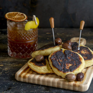 focaccine-di-patate-senza-lievito-in-padella-americano-cocktail-aperitivo-mixology-aperitivo-home-made-contemporaneo-food