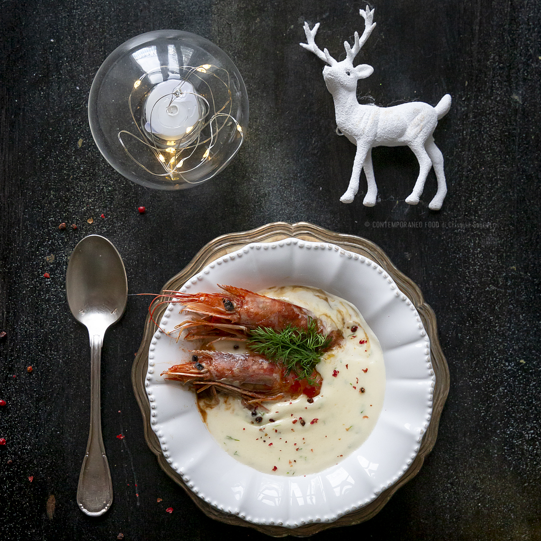 Immagine: Crema di parmigiano e aneto fresco con gamberi spadellati