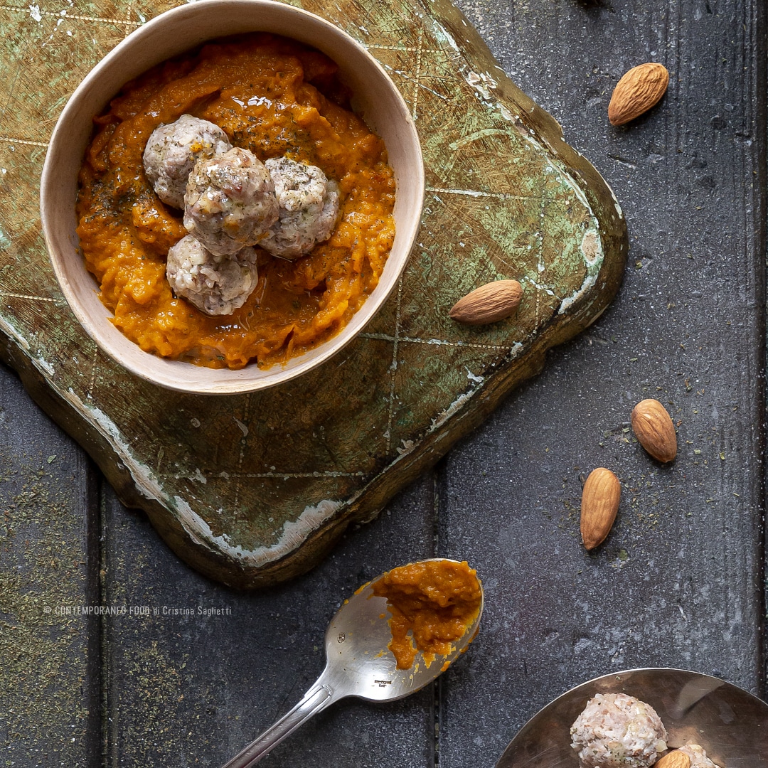 Immagine: Crema di carote arrosto con polpette alla menta e mandorle