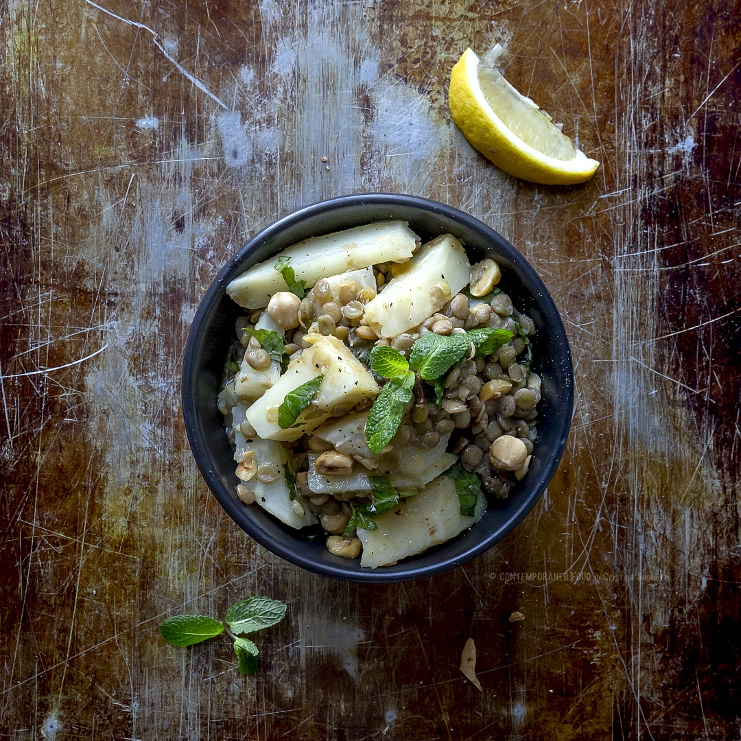 Immagine: Sedano rapa in insalata con lenticchie, menta e nocciole