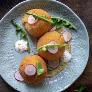 crocchette-raclette-e-patate-antipasto-piatto-unico-vegetariano-contemporaneo-food