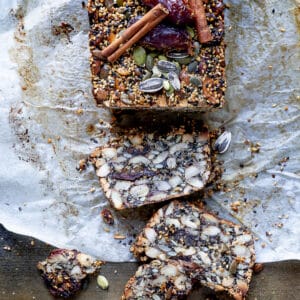 pane-nordico-età-della-pietra-spuntino-snack-fit-pre-allenamento-proteico-facile-contemporaneo-food