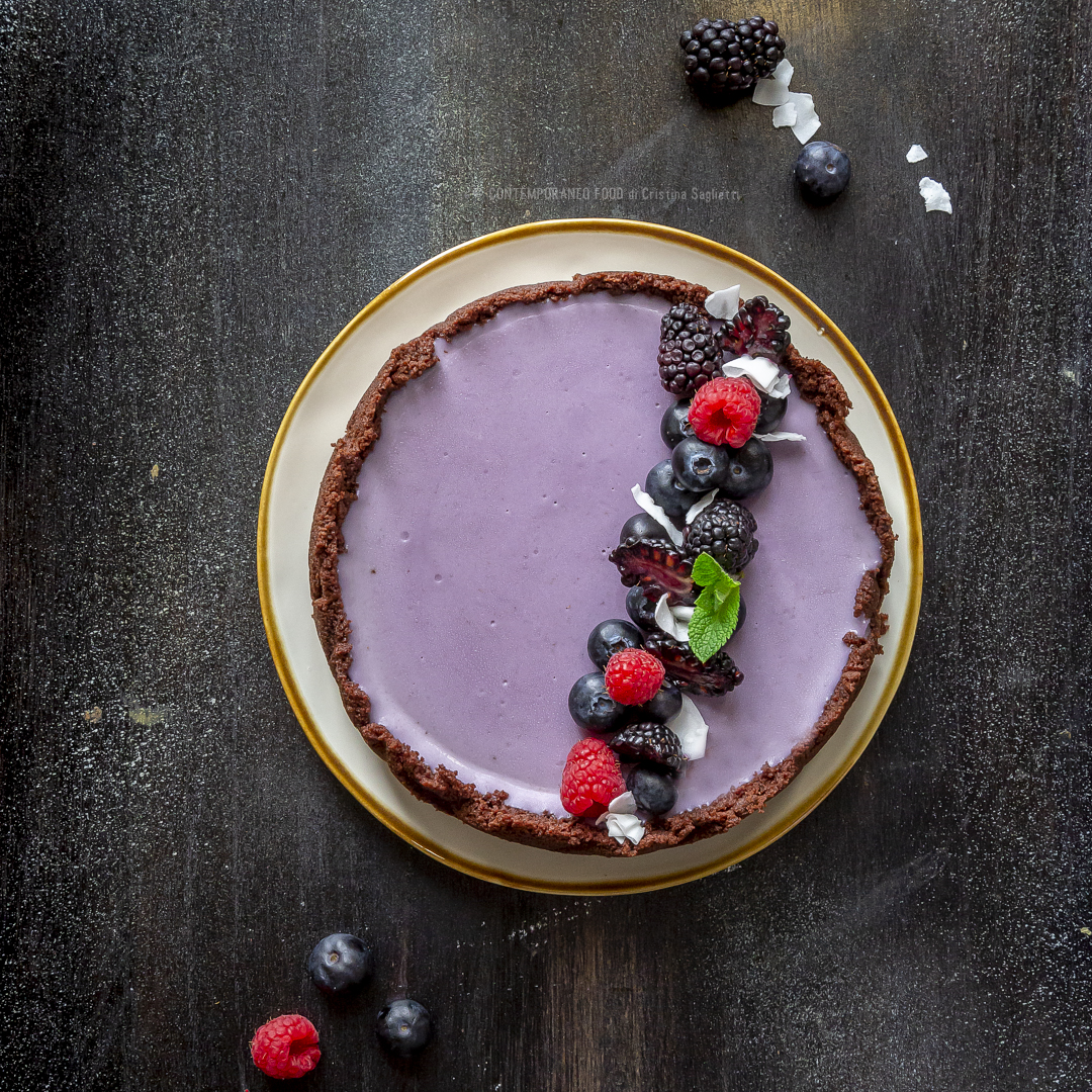 Immagine: Torta panna cotta ai mirtilli con base senza cottura ai biscotti extra fondenti