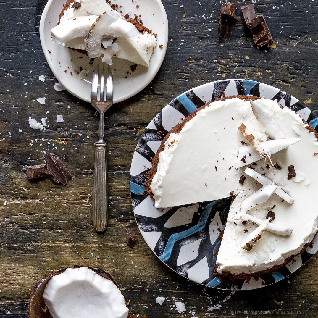 Immagine: Torta cocco e cioccolato fondente senza cottura