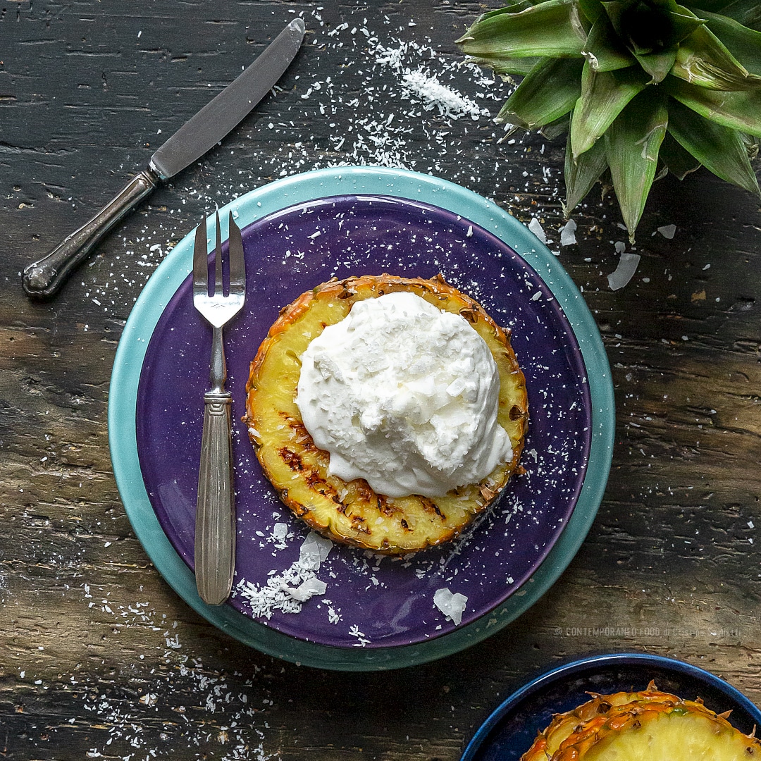 Immagine: Ananas grigliato con panna di latte di cocco