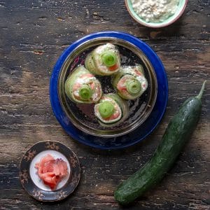 finto-sushi-di-cetriolo-salmone-fiocchi-di-latte-2b-contemporaneo-food