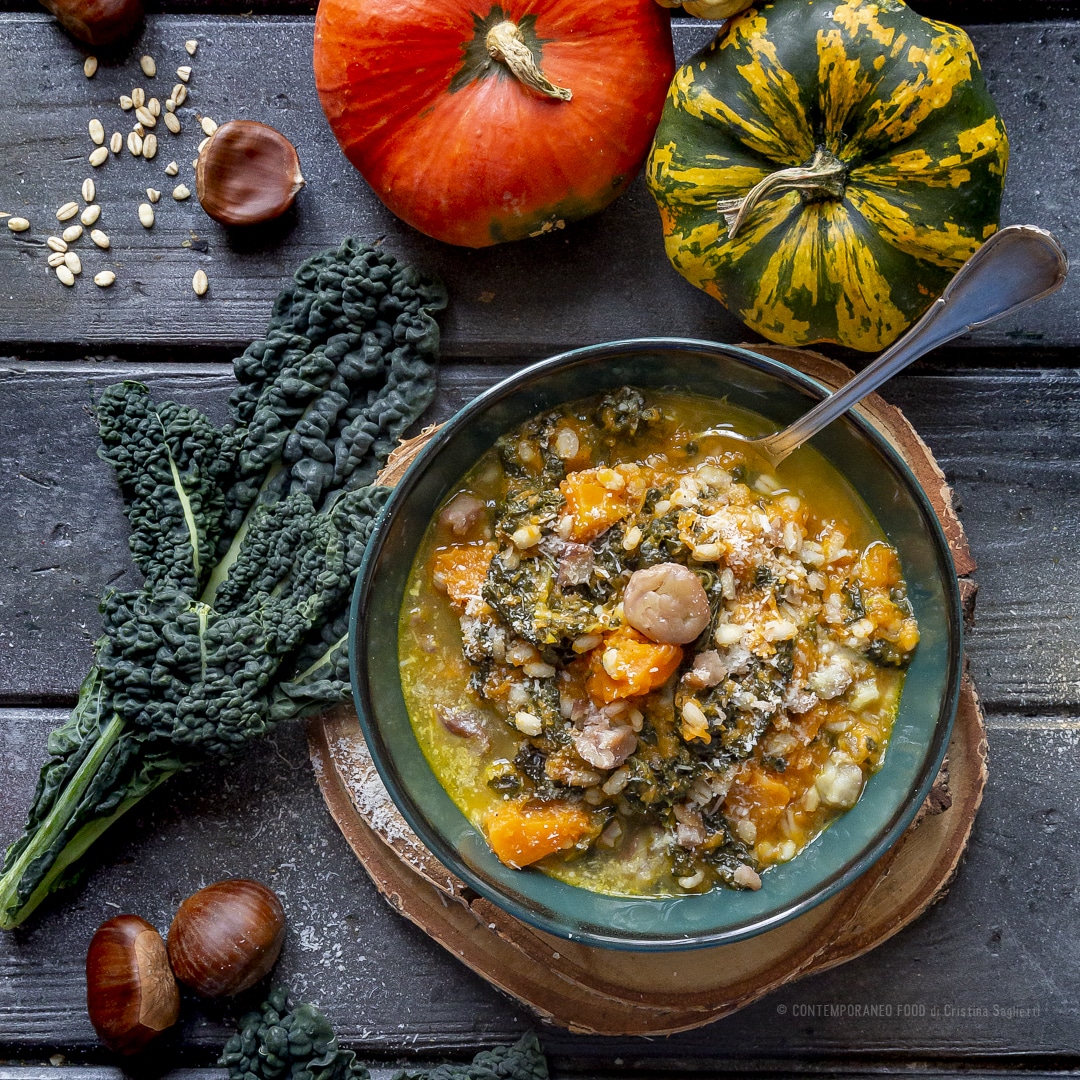 Immagine: Minestra di zucca, cavolo nero, orzo, parmigiano e castagne