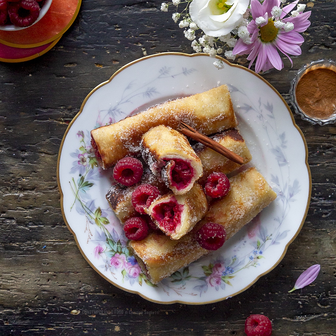 Immagine: French toast arrotolati con lamponi freschi e cannella