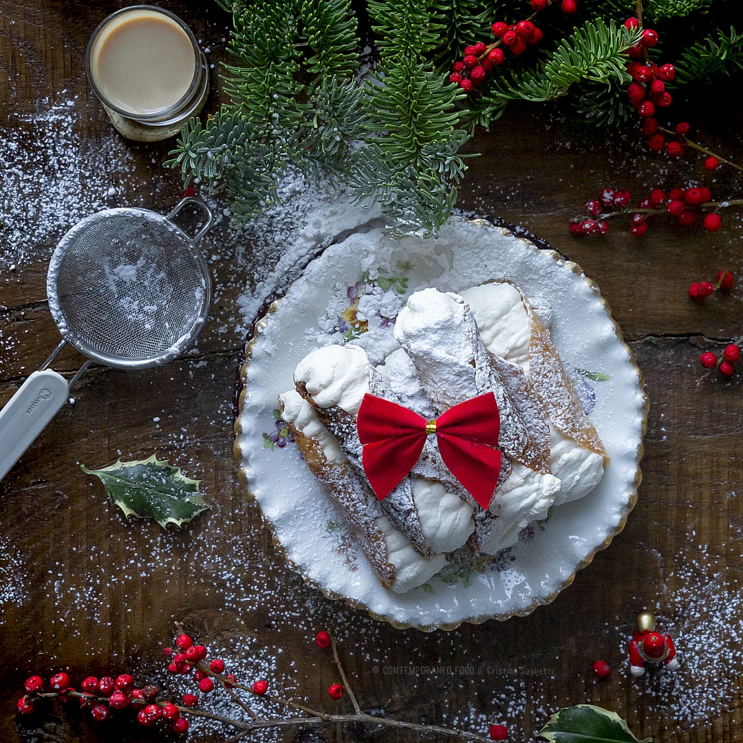 Immagine: Cannoli croccanti con chantilly al Baileys