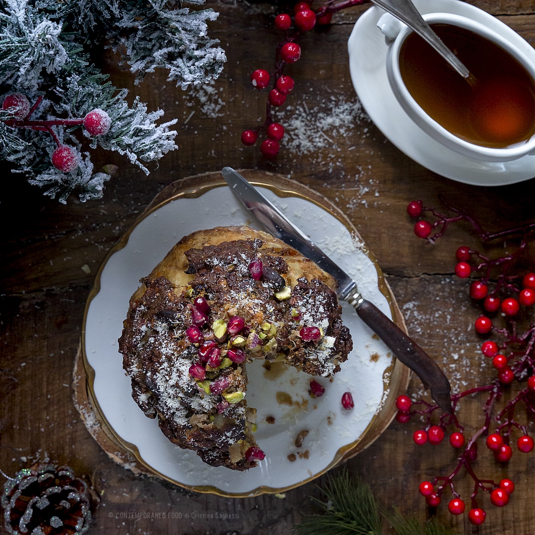 Immagine: Sedano rapa ripieno al forno con carne, uova e pistacchi e salsa al melograno e Porto