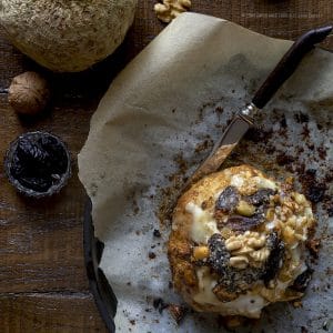 sedano-rapa-al-forno-ripieno-formaggio-prugne-secche-noci-secondo-vegetriano-facile-lievito-alimentare-contemporaneo-food