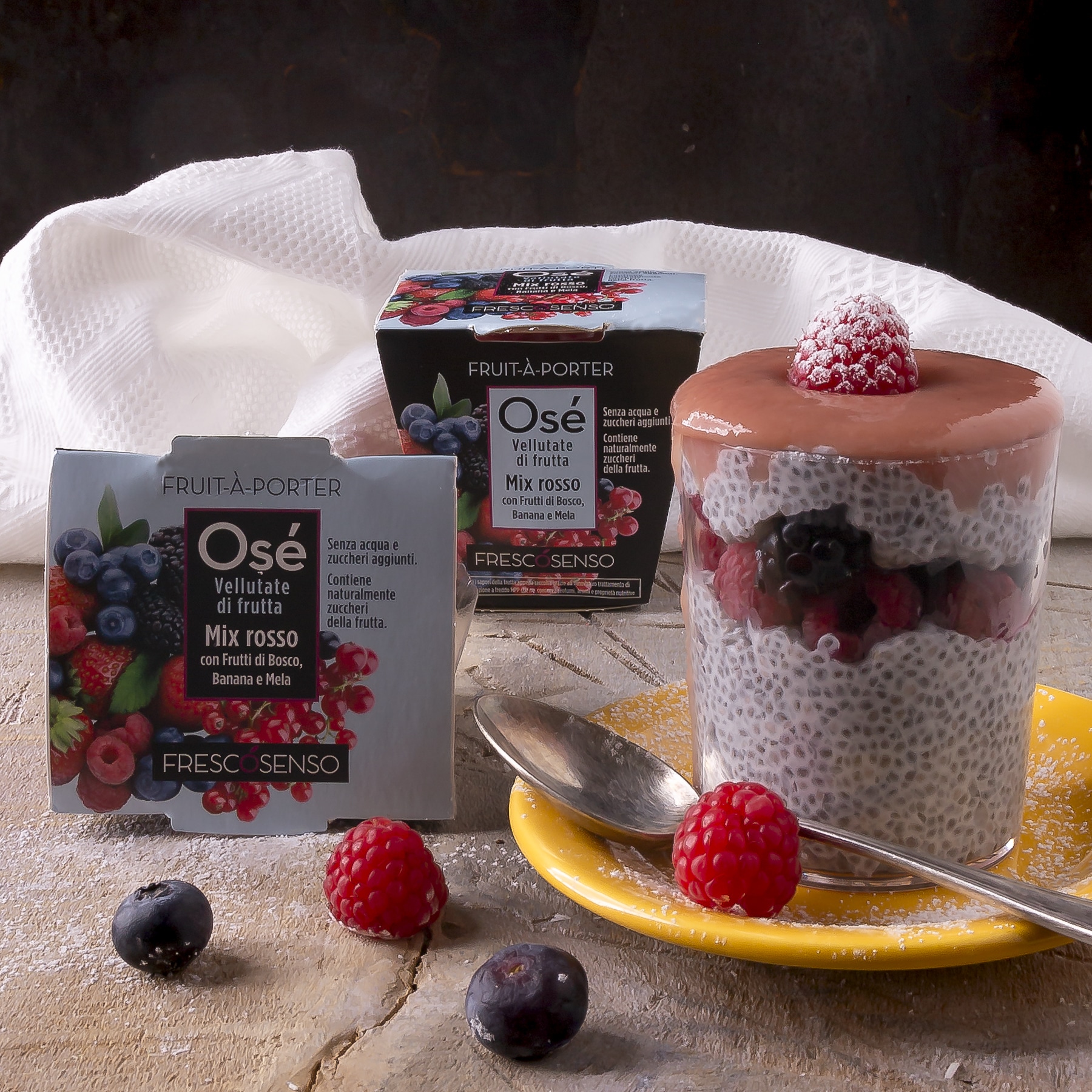 Immagine: Budino ai semi di Chia, latte di mandorla e mix Osé rosso di Fresco Senso