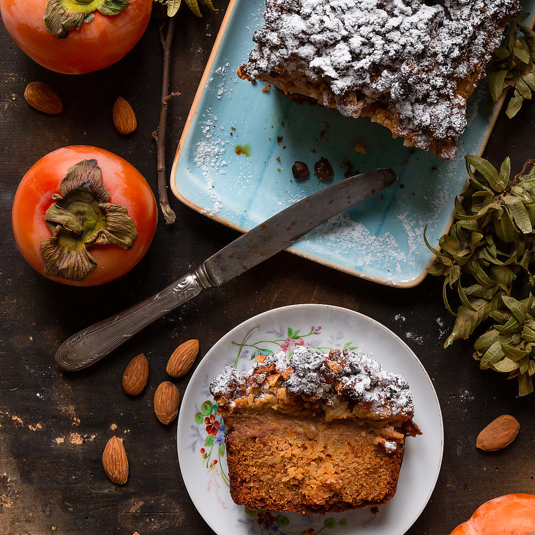 Immagine: Plumcake alla vaniglia con crema ai cachi e Cognac e mandorlato