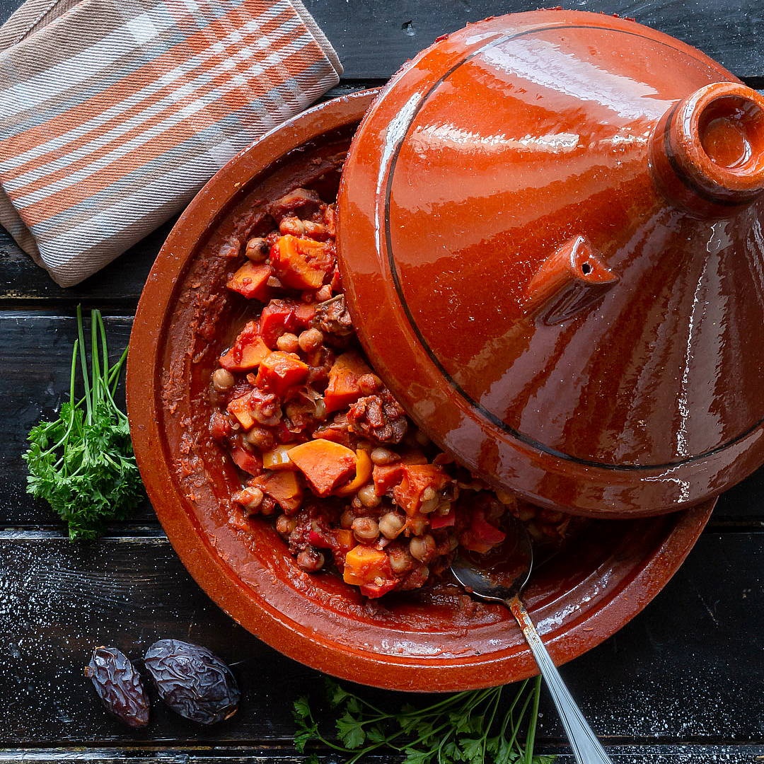 Immagine: Stufato di verdure in tajine con datteri