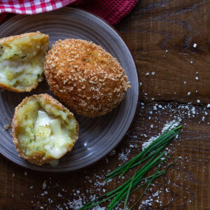 patate-cremose-ripiene-formaggio-con-panko-secondo-vegetariano-facile-contemporaneo-food